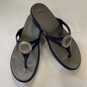 Crics - Navy/Gray Wedge Flips Flops